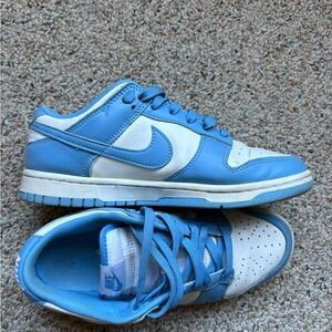Low dunks- university blue